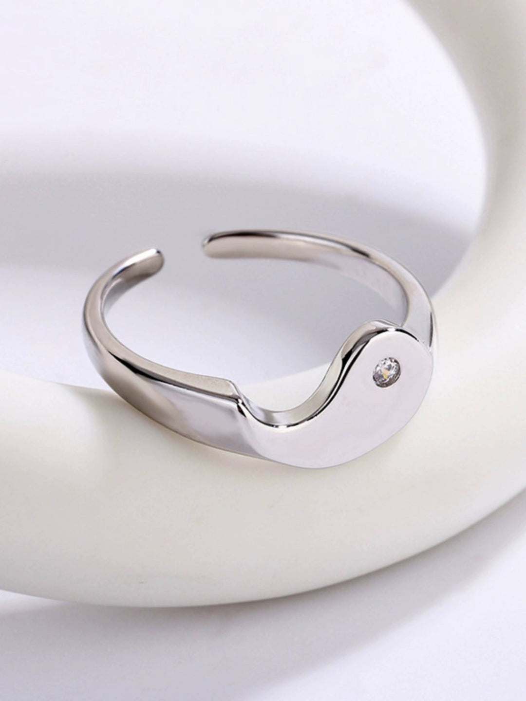Yin Yang ring