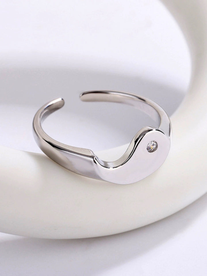Yin Yang ring